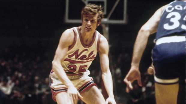 New York Nets guard Bill Melchionni